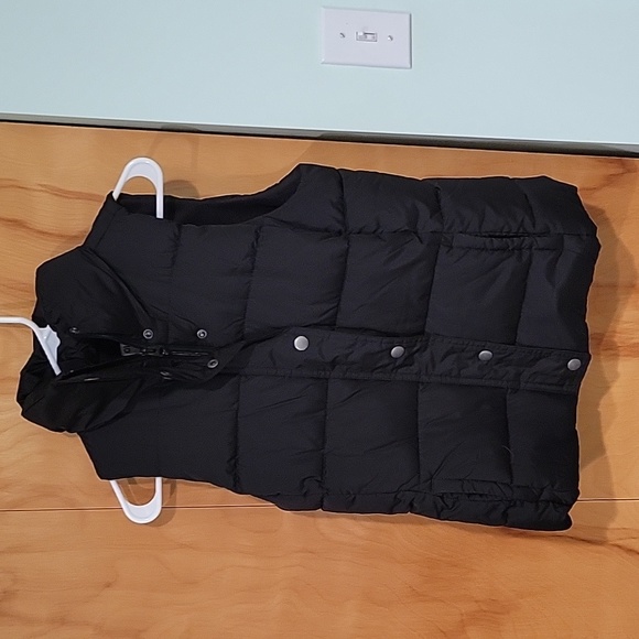 Old Navy Puffer Vest Black - Picture 1 of 5